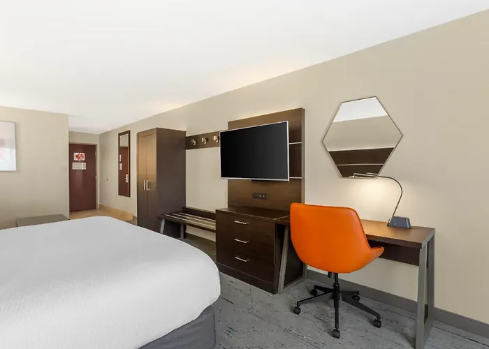 Holiday Inn Express Hotel & Suites Newton Sparta By Ihg